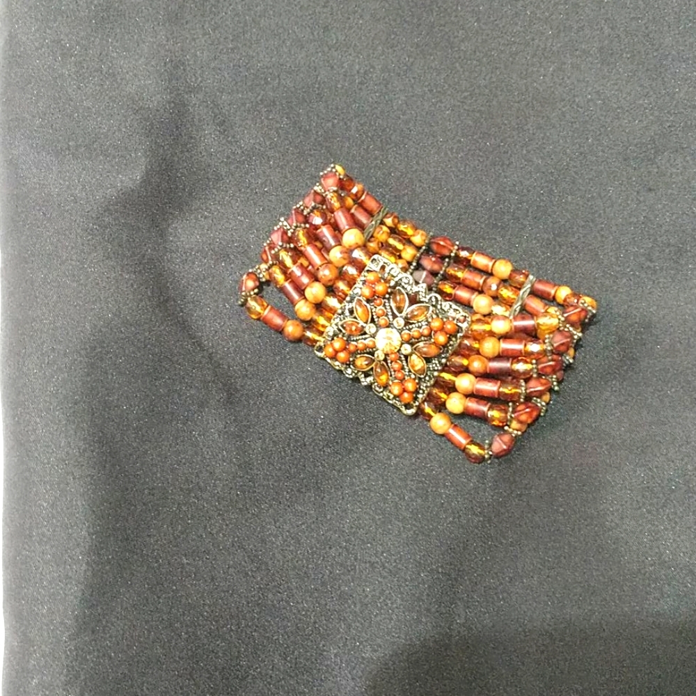Bracelet - Picture 1 of 2
